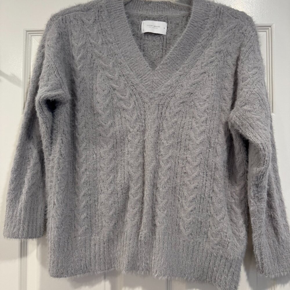 Lucky Brand Eyelash V-Neck Soft Sweater Relaxed Fit Fuzzy Cable Knit Gray Medium